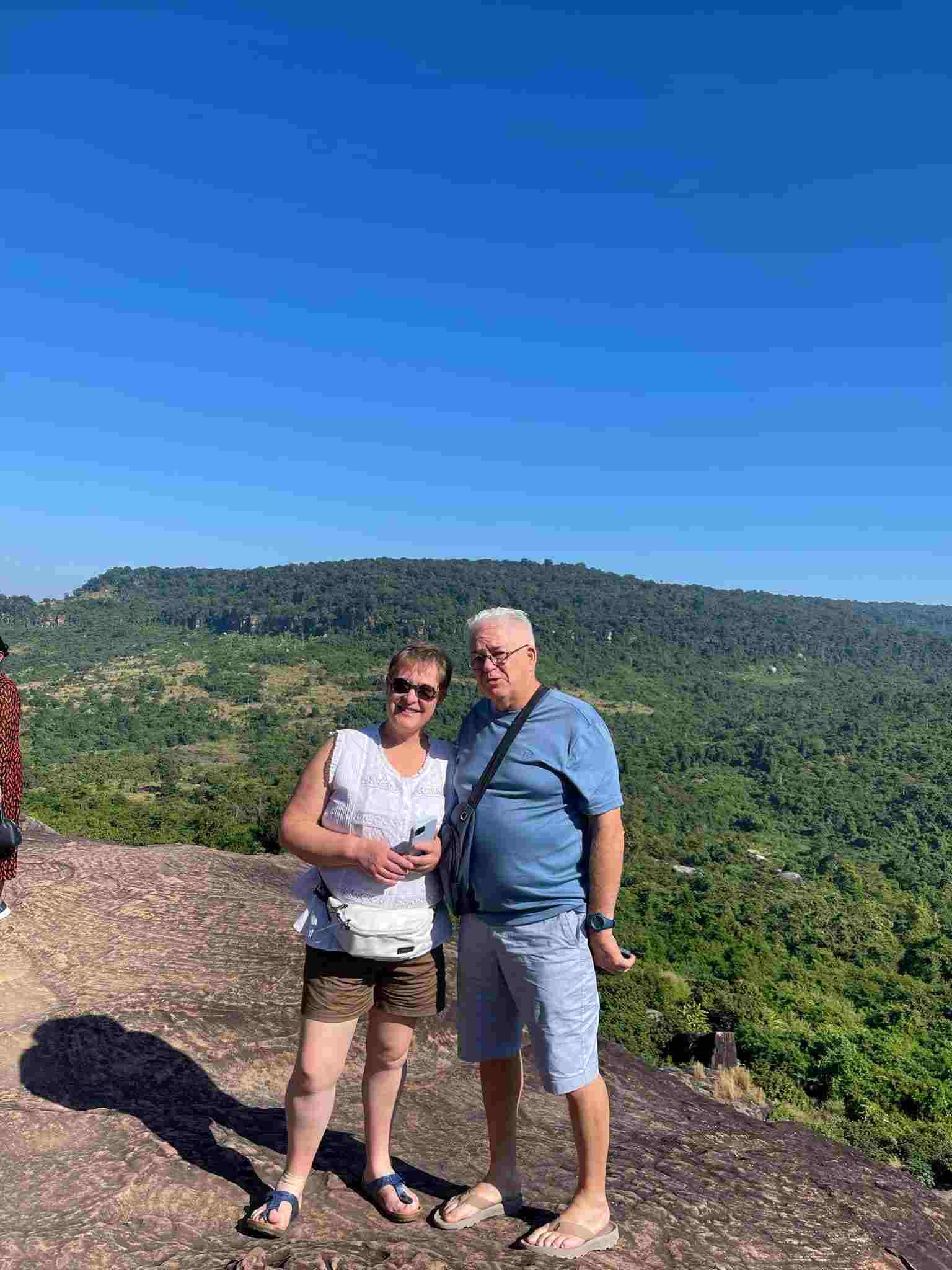 CURCUIT 4 JOURS PHNOM KULEN BANTEAY SRIE ANGKOR WAT TA PROM BAYON